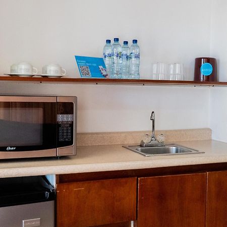 Hotel Cayman Suites มอนเตริโก ภายนอก รูปภาพ