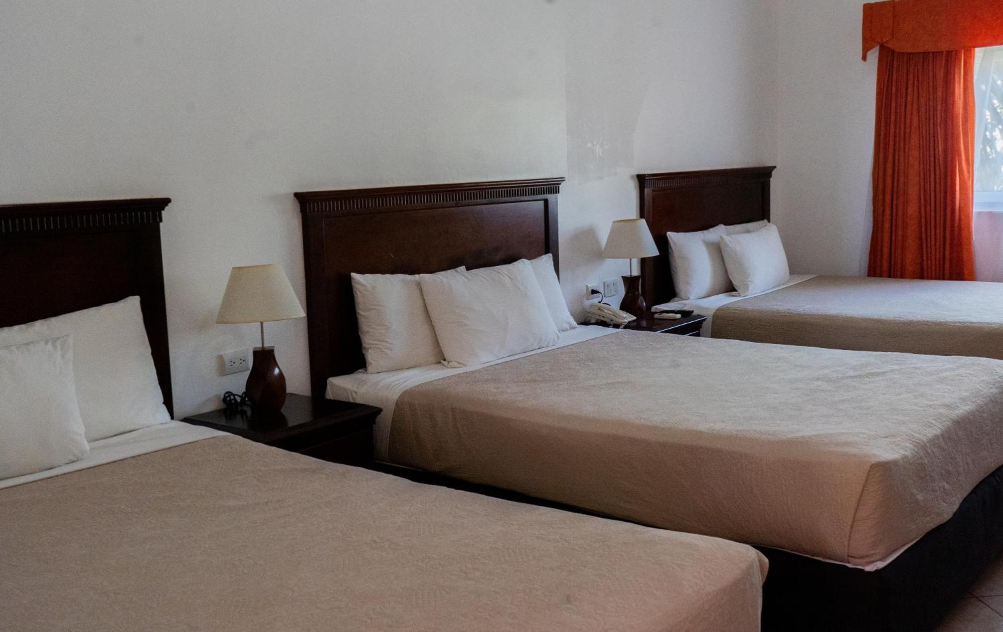 Hotel Cayman Suites มอนเตริโก ภายนอก รูปภาพ