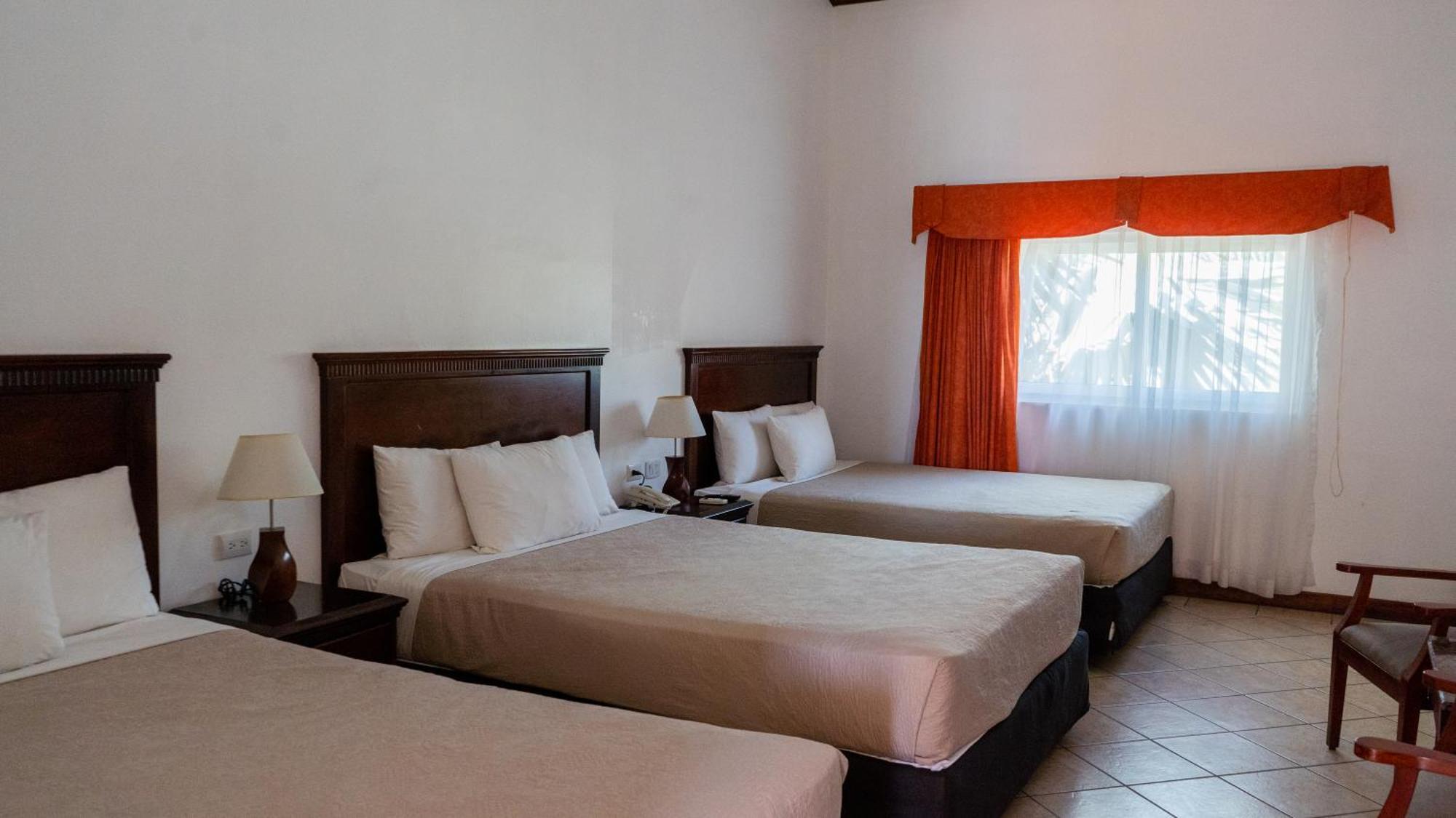 Hotel Cayman Suites มอนเตริโก ภายนอก รูปภาพ