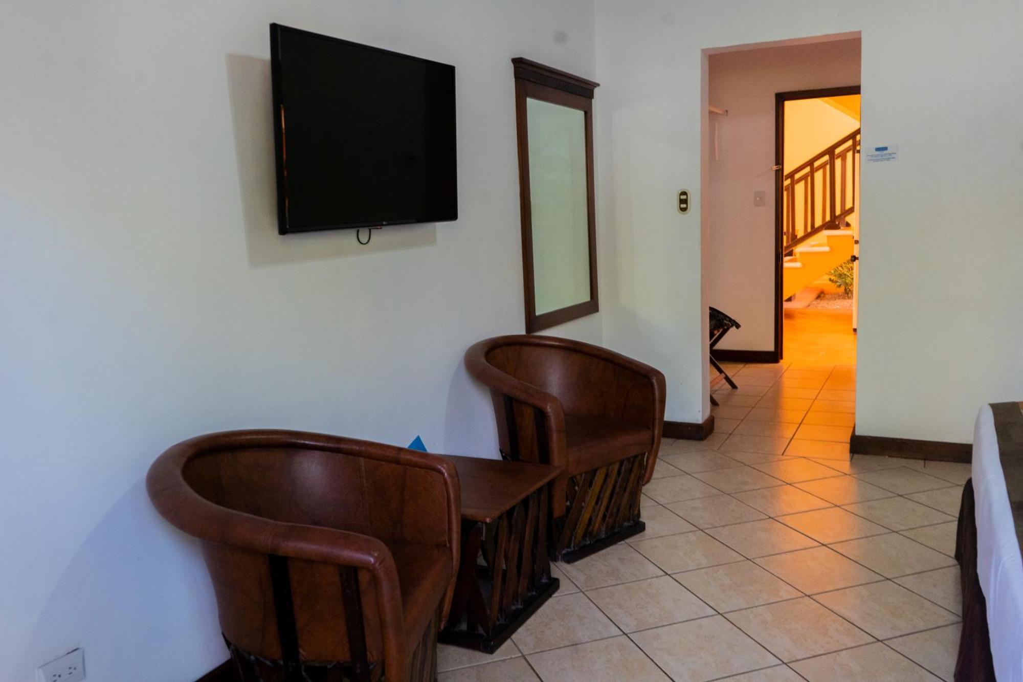 Hotel Cayman Suites มอนเตริโก ภายนอก รูปภาพ