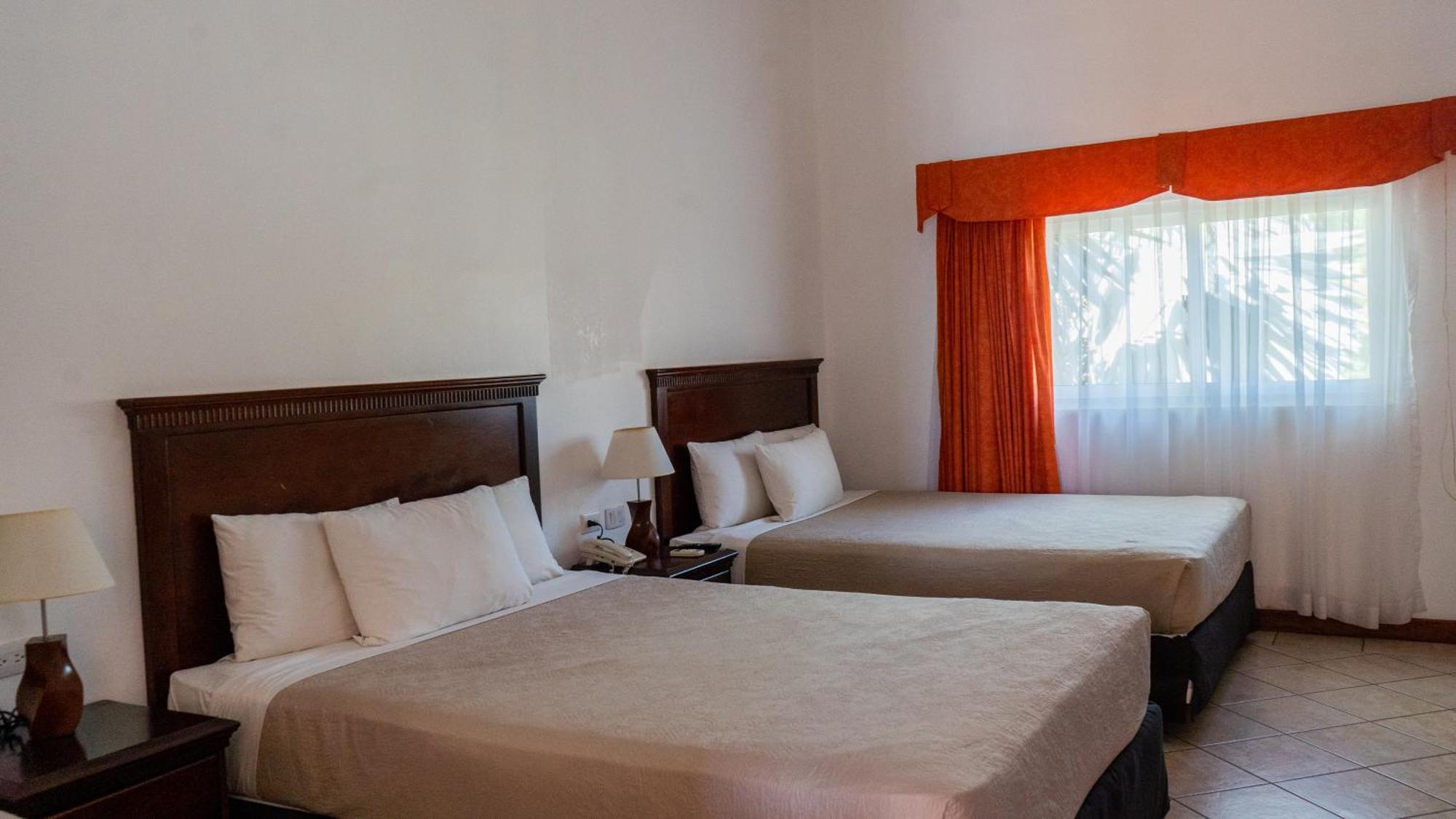Hotel Cayman Suites มอนเตริโก ภายนอก รูปภาพ