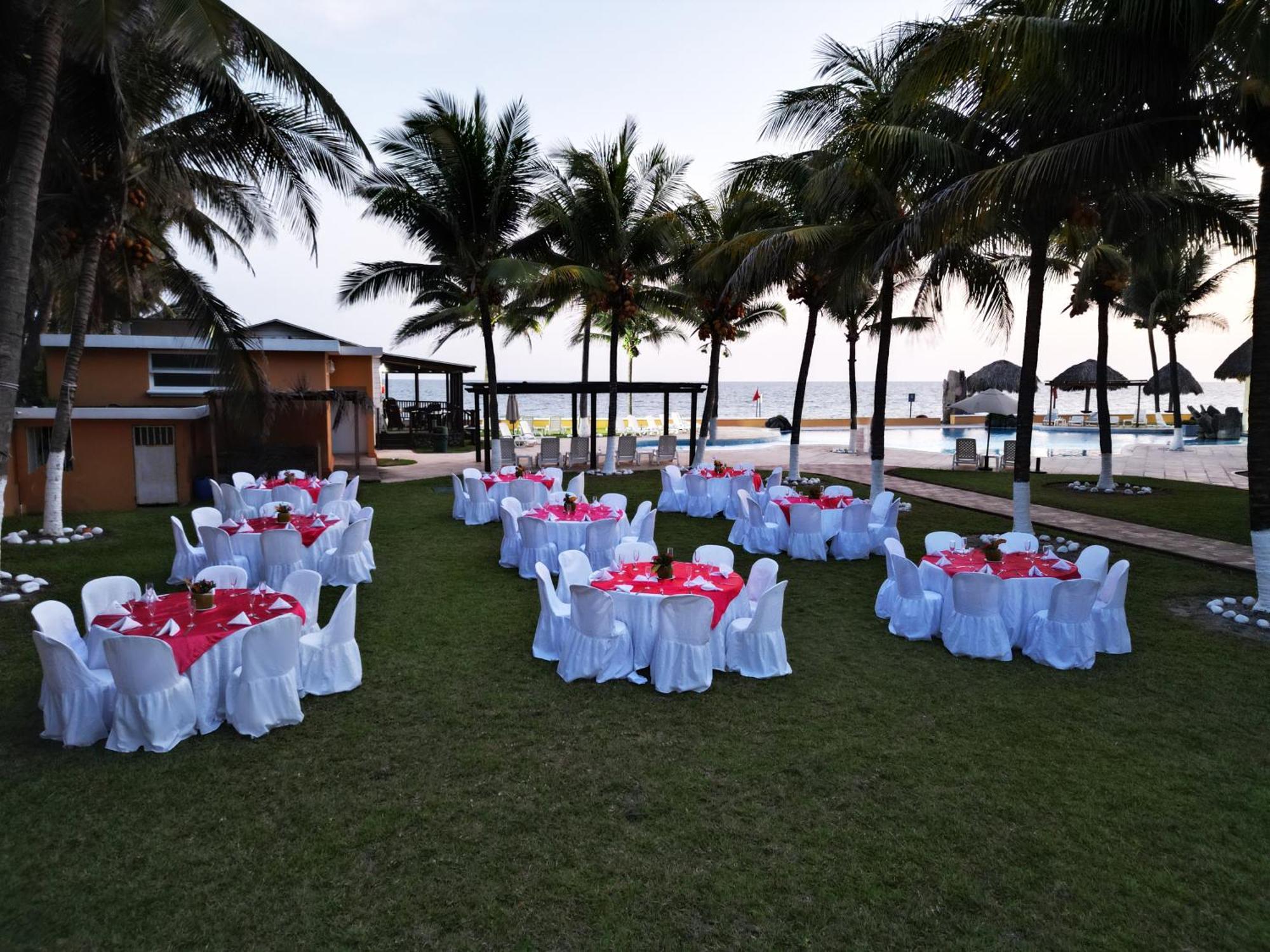 Hotel Cayman Suites มอนเตริโก ภายนอก รูปภาพ
