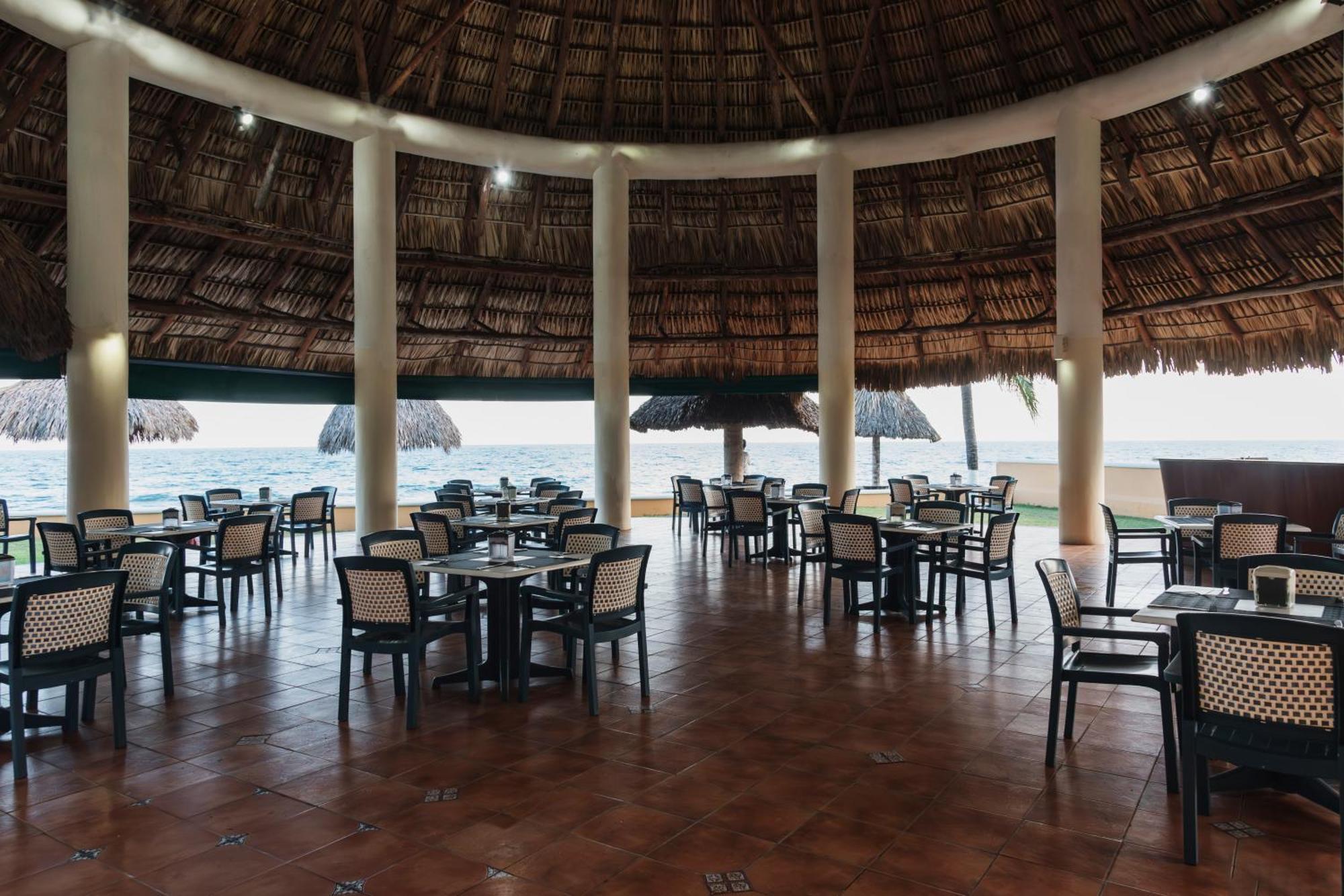 Hotel Cayman Suites มอนเตริโก ภายนอก รูปภาพ